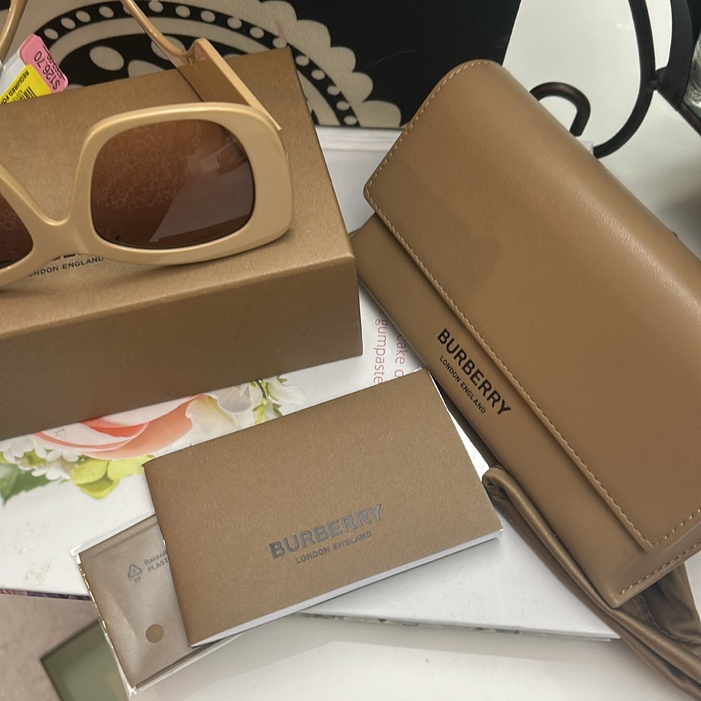 Burberry Beige Pink Gradient Dark Brown Sunglasses New - Picture 6 of 9